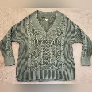 Womens Aerie cable v-neck sweater XL